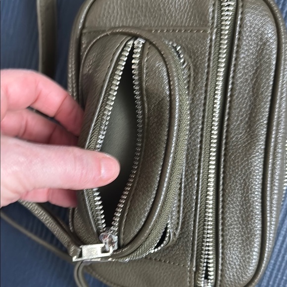 The Drop, Olive Green Camera Bag Purse, Excellent Condition - Picture 8 of 10